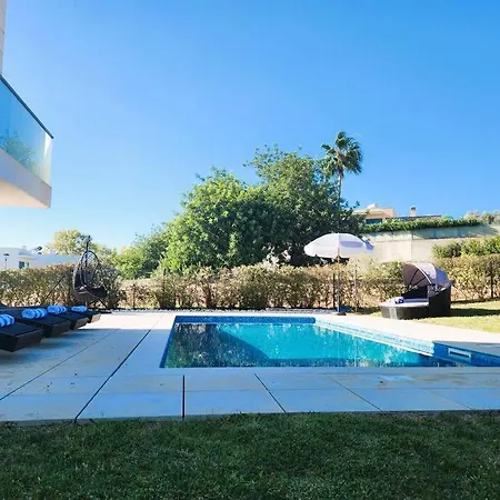 Casa Rogel By Armacao De Pera With Heated Pool And Games