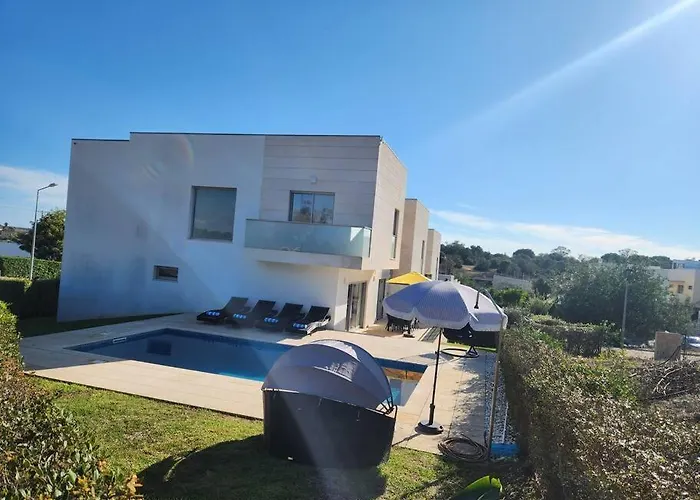 Casa vacanze Casa Rogel By Armacao De Pera With Heated Pool And Games *