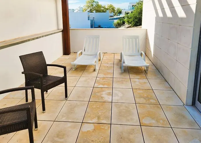 Casa Rogel By Armacao De Pera With Heated Pool And Games Alcantarilha