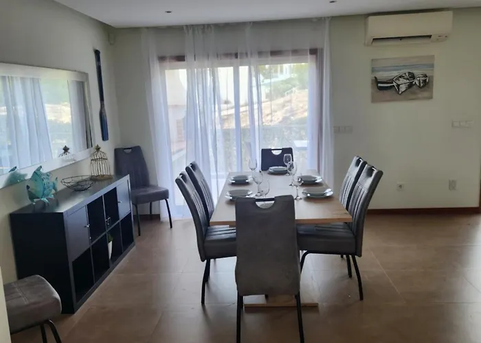 Casa vacanze Casa Rogel By Armacao De Pera With Heated Pool And Games *
