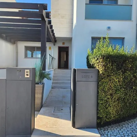 Semesterbostad Casa Rogel By Armacao De Pera With Heated Pool And Games Alcantarilha