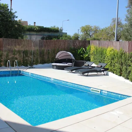 Casa Rogel By Armacao De Pera With Heated Pool And Games Feriehus